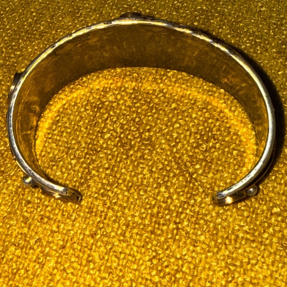 CHEE Native American Navajo Sterling Silver & Gold Appliques Eagle Cuff Bracelet - Picture 16 of 16